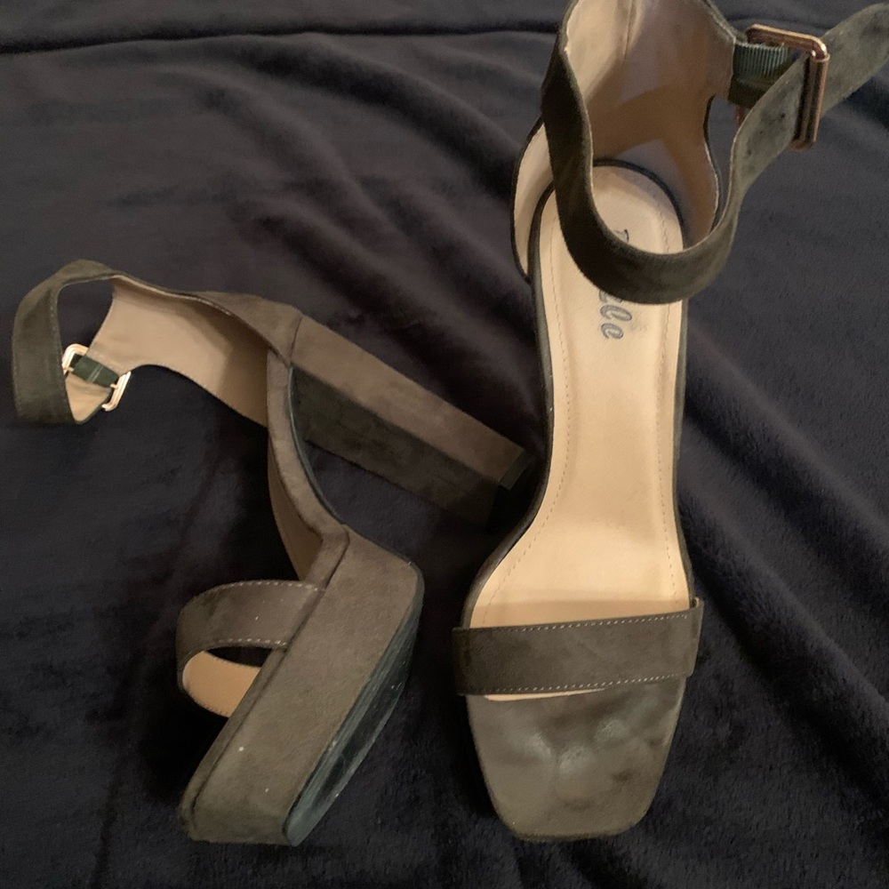 Women olive green chunky heel - Picture 3 of 5